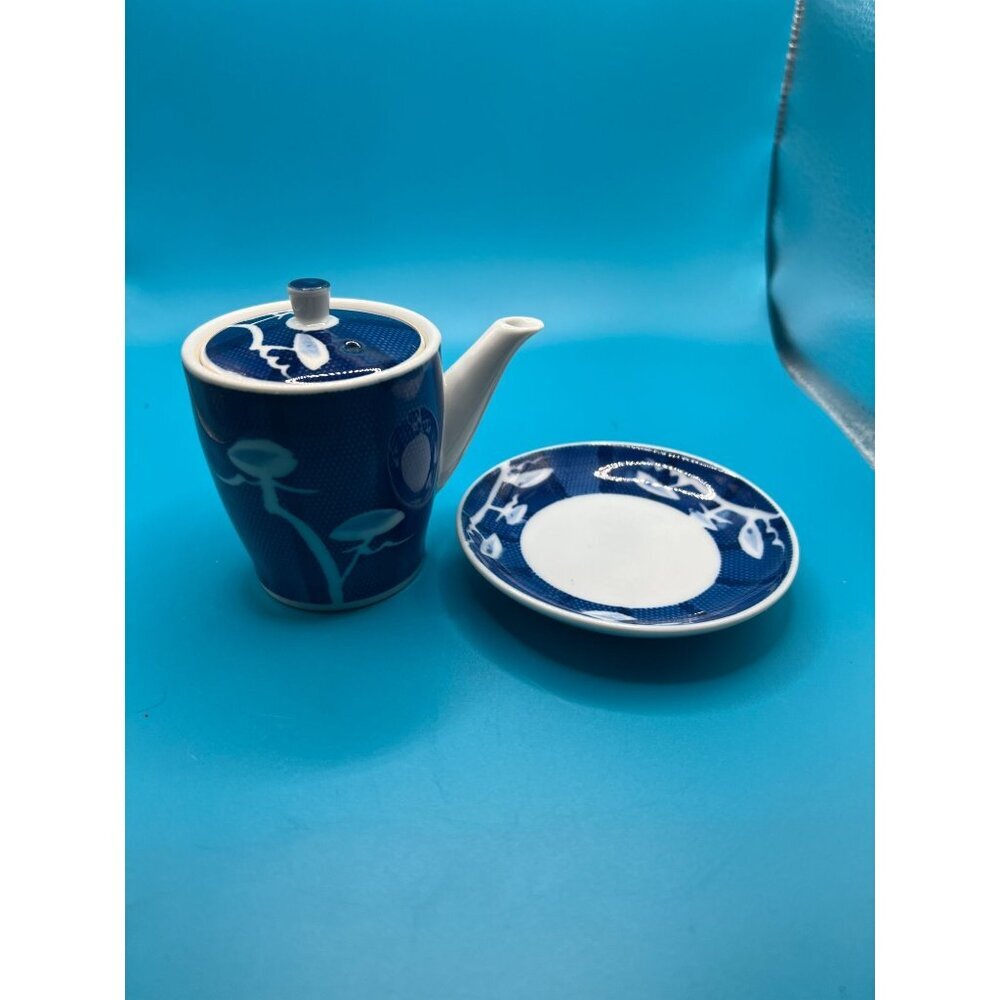 Vintage Japanese  Arita ware Porcelain Blue & White sauce pot matching dish